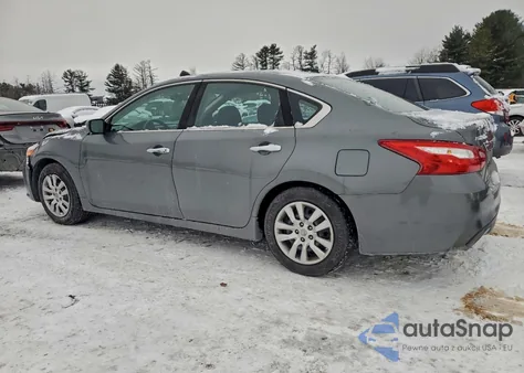 2016 Nissan Altima 2.5 z USA, uszkodzony, nr VIN 1N4AL3AP3GN335443